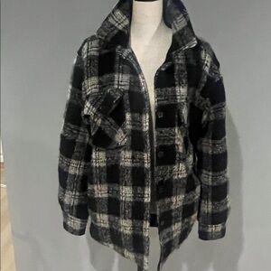 Cozy Plaid Teddy Jacket - Black and White